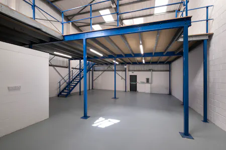 Unit 1, Crescent Court Business Centre, Canning Town, Industrial To Let - IW-130826-CA-206-U1.jpg