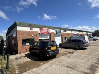Units 1 & 2, Kidlington To Let - IMG_9036.JPG