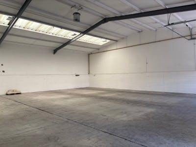 Unit 4 Trackside Business Centre, Abbot Close, Byfleet, Industrial / Warehouse To Let - Warehouse