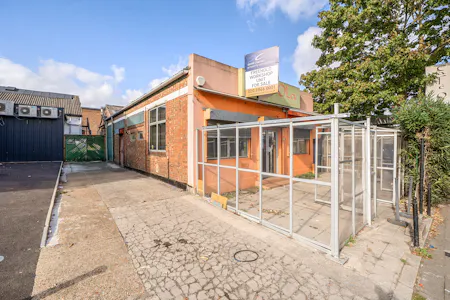 34 Chase Road, London, Industrial/Logistics / Retail For Sale - 1529920 (2).jpg
