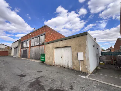 Workshop/Garage 32 Back Regent Place, Harrogate, Industrial For Sale - image00016.jpeg