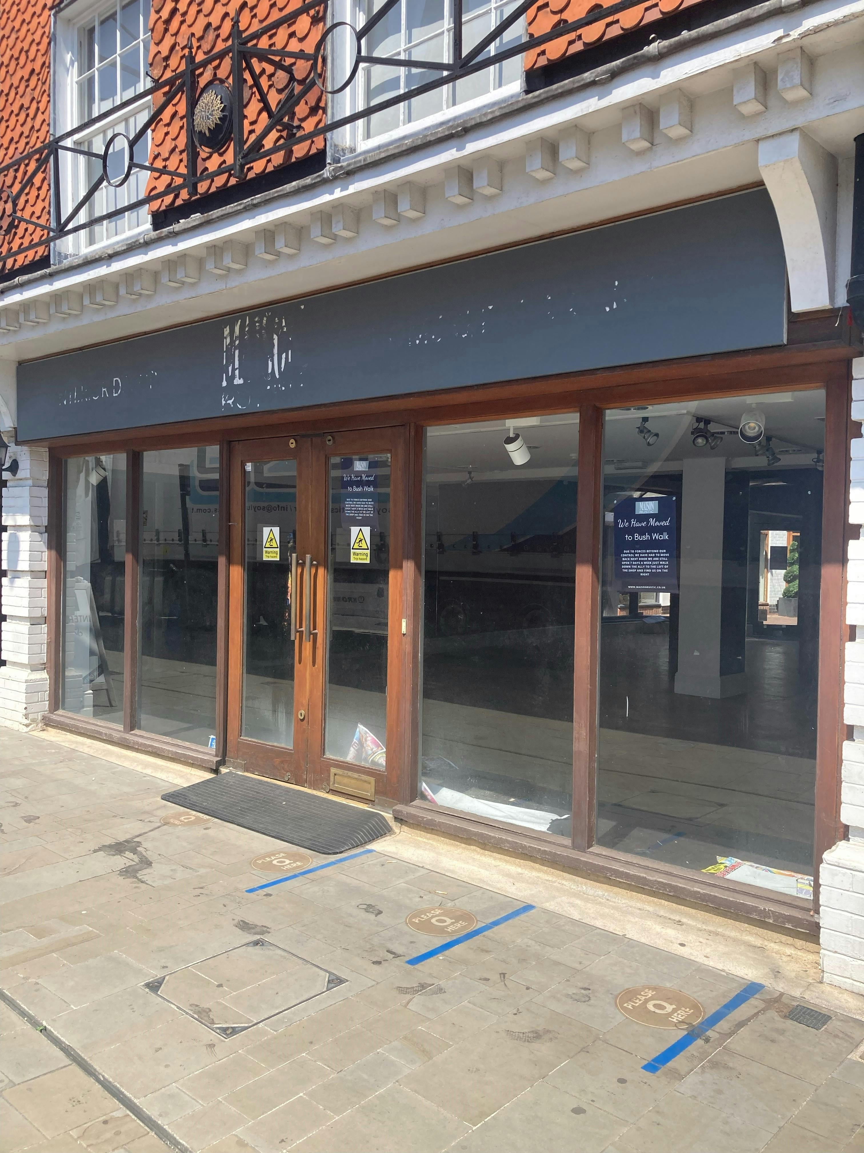 1-2 Bush Walk, Wokingham, Retail To Let - 1.jpg