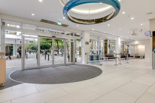 1-5 Market Street, Bolton, Office / Retail For Sale - Barclays Bolton  Internals Web3.jpg