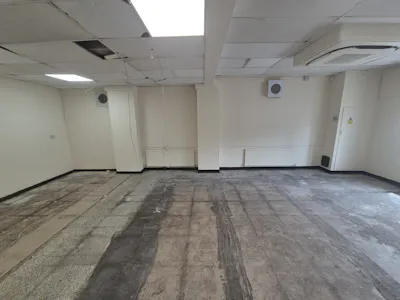 408 Barton Road, Manchester, Retail For Sale - 20260903_125205.jpg
