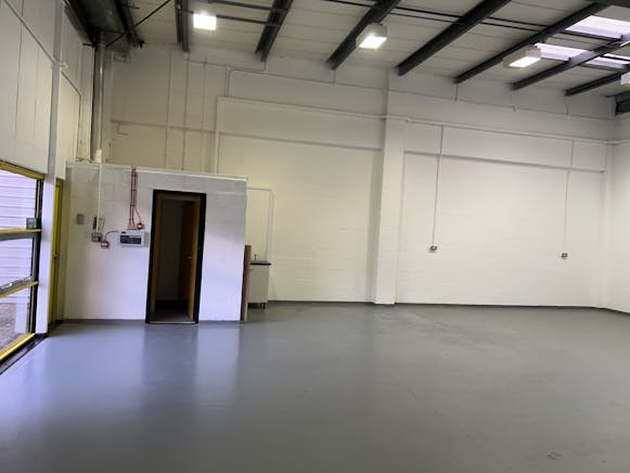 Unit 18B Ash, Kembrey Park, Swindon, Industrial To Let - IMG_1532.jpeg