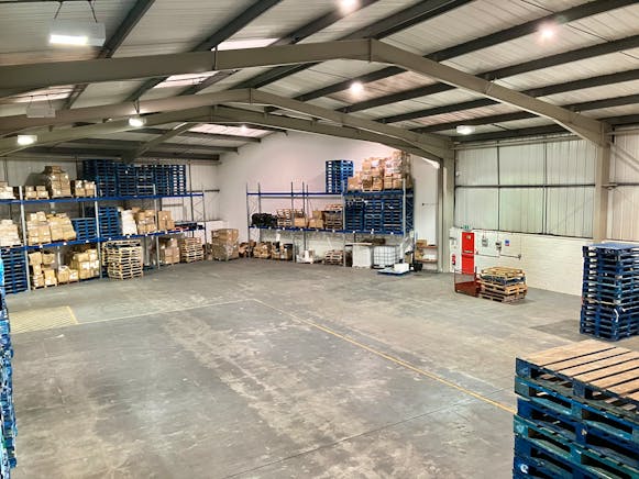 2B Enterprise Trading Estate, Southall, Industrial To Let - 2B Enterprise - Warehouse 1.jpg