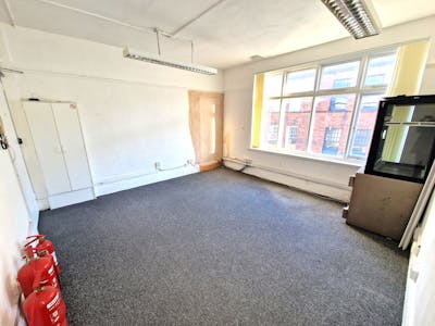 Suite 6, Princes Chambers, Stockport, Office To Let - 20240115_144258.jpg