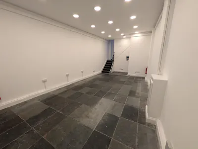 25 Chapel Street, Guildford, Office / Retail To Let - 9502.jpg