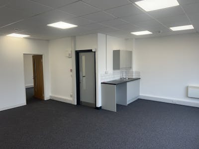 Unit 9, London, Industrial / Logistics / Trade Counter / Warehouse To Let - IMG_2360.jpg