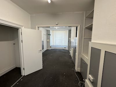 22 Queens Road, Brighton, Office / Retail To Let - IMG_5098.jpg