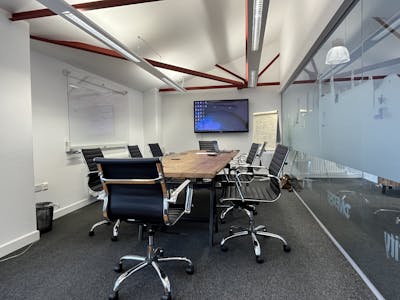 Fairbank House, 5-7 Moorfield Close, Leeds, Office To Let - IMG_5557.JPG