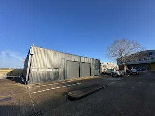 Unit 3 & 4 Wellington Park Industrial Estate, Staples Corner, Industrial To Let - 20260114_094330889_iOS.jpg