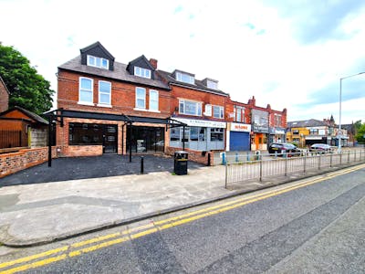 331 Wellington Road North, Stockport, Retail To Let - 20240625_124021.jpg