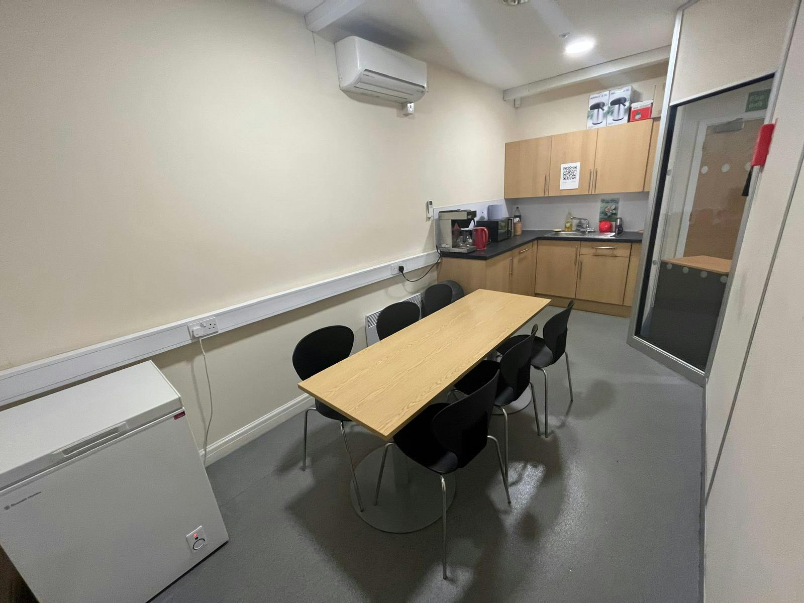 Unit 18, Macclesfield, Offices To Let - WhatsApp Image 20250317 at 143127_9dcd3559.jpg