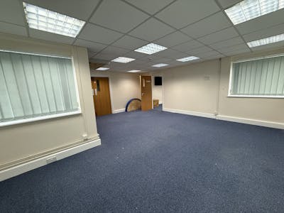 Unit 8, Arden Court, Alcester, Office To Let / For Sale - IMG_5239.JPG