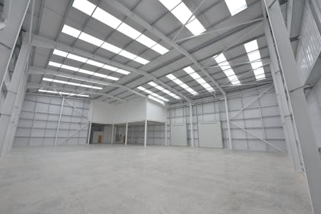 Unit 16, Bridgewater Point, Trafford Park, Industrial To Let - DSC_3106.JPG