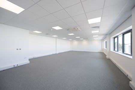 Unit 1, Metroplex Park, Tolworth, Industrial / Warehouse To Let - Metroplex Unit 1-6.jpg