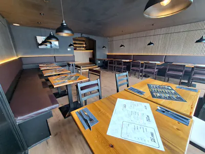 38 The Broadway, Bedford, Restaurant / Takeaway To Let - 20260617_132822.jpg