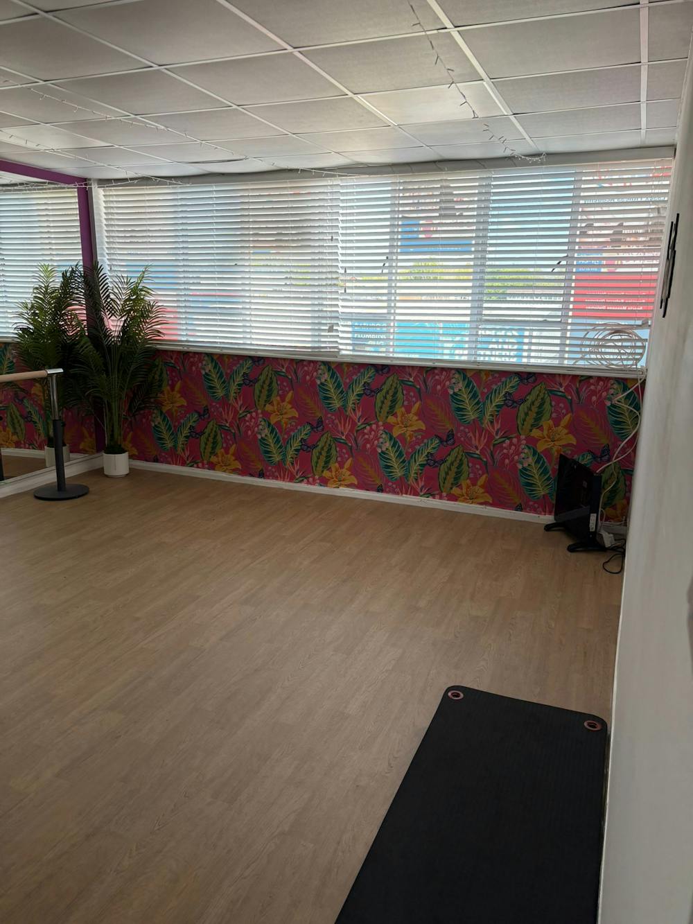 1 Eldon Way Industrial Estate - WhatsApp Image 2026-04-29 at 10.37.12.jpeg