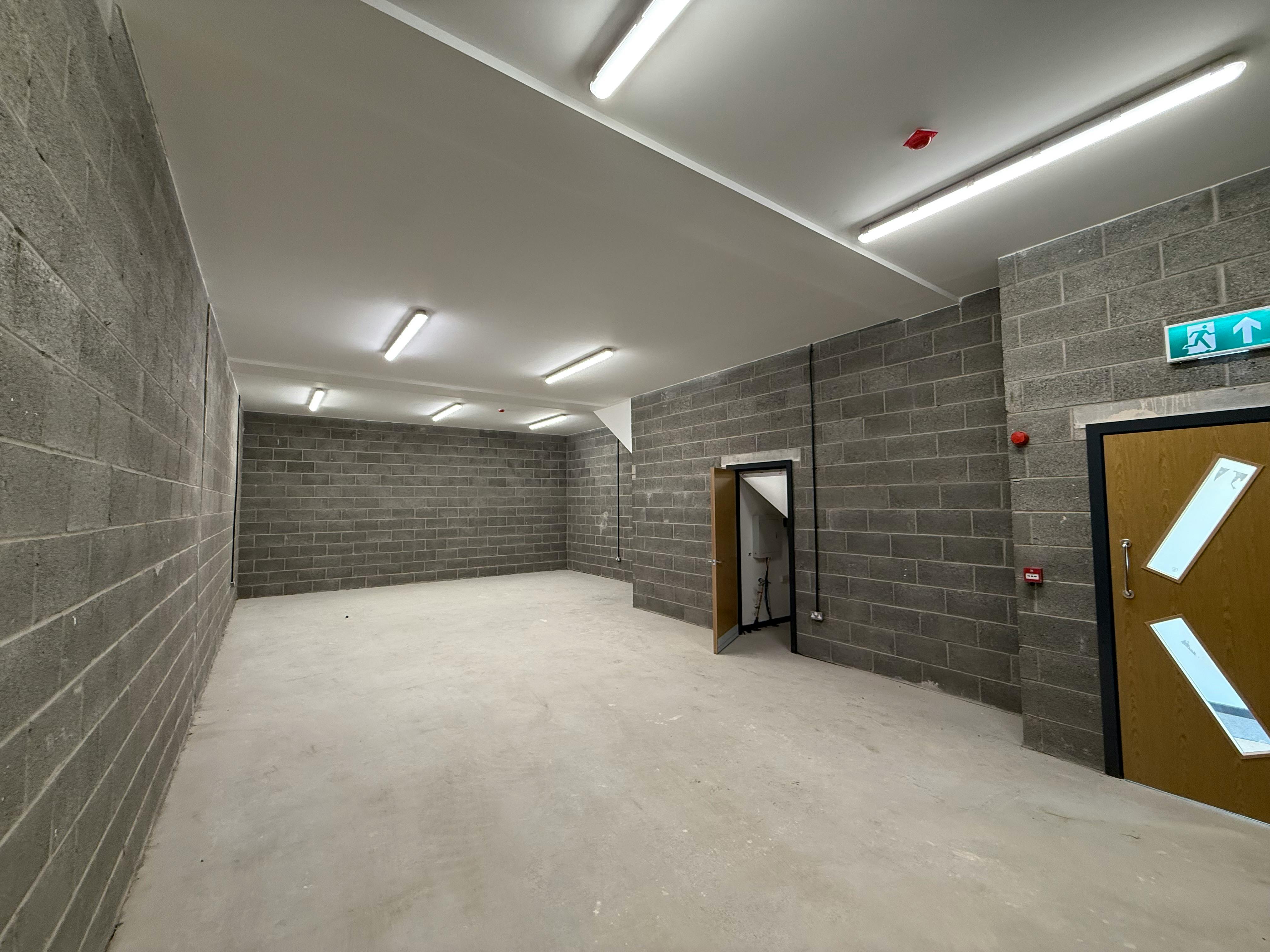 Whistler Drive, Castleford — image 6