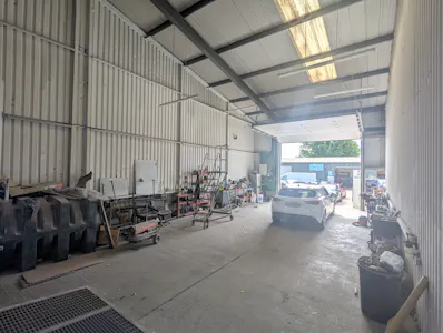Unit 2, Hemel Hempstead, Industrial To Let - PXL_20260605_091333469.jpg