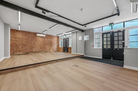 22 - 23 Brownlow Mews, London, Office To Let - OLPILBrownlowMews33.JPG