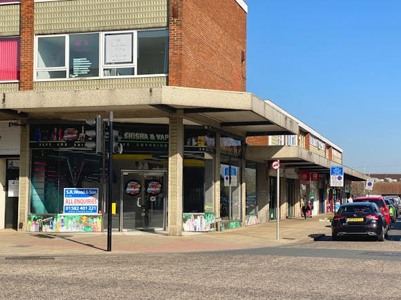 60 High Street North, Dunstable, Retail To Let - IMG_2691.JPG