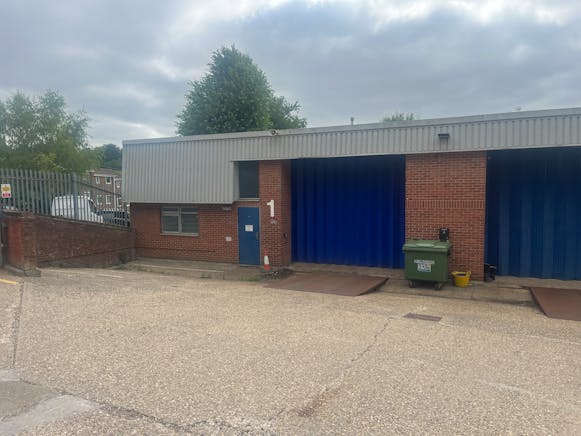 Unit 1, Howard Industrial Estate, Chilton Road, Chesham, Industrial To Let - 20250625_080022595_iOS.jpg