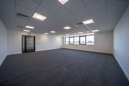 Unit B Railway Triangle, Portsmouth, Industrial/Logistics / Warehouse / Industrial / Warehouse To Let - UNIT B Railway Triangle 43.jpg