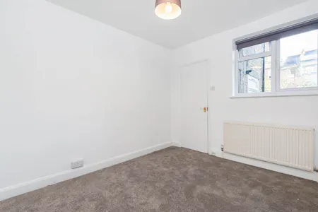 Tuskar Street, London, Maisonette To Let - Daniel_Watney97B_Tuskar_Street5.jpg