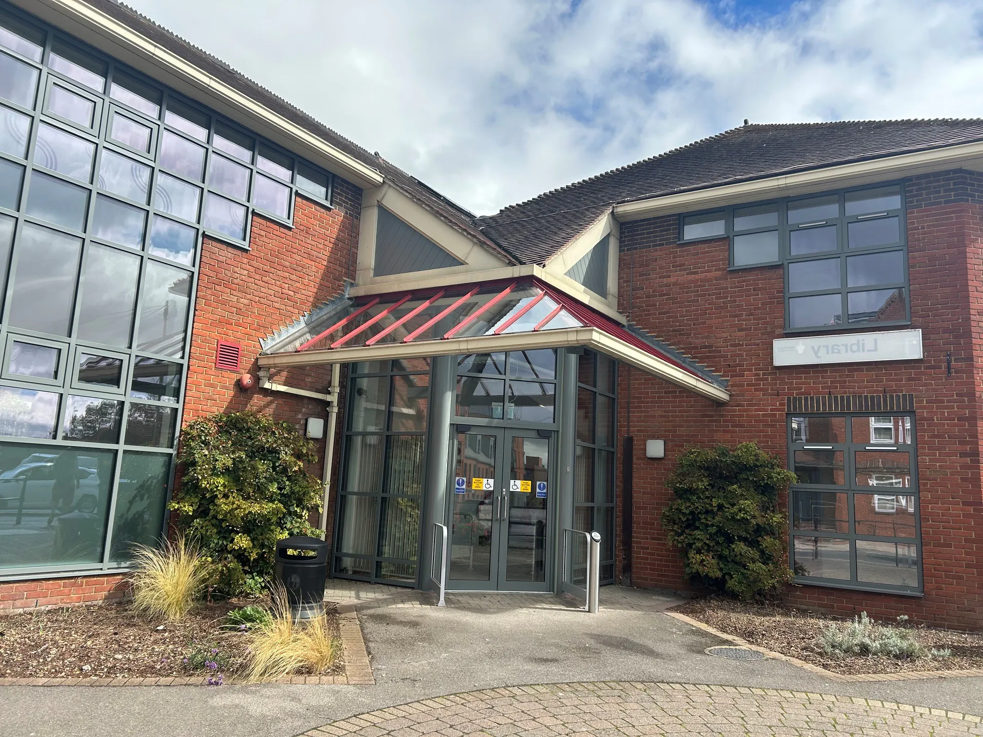 Old Wokingham Library, Wokingham, Offices / Other / Retail To Let - 1.jpg