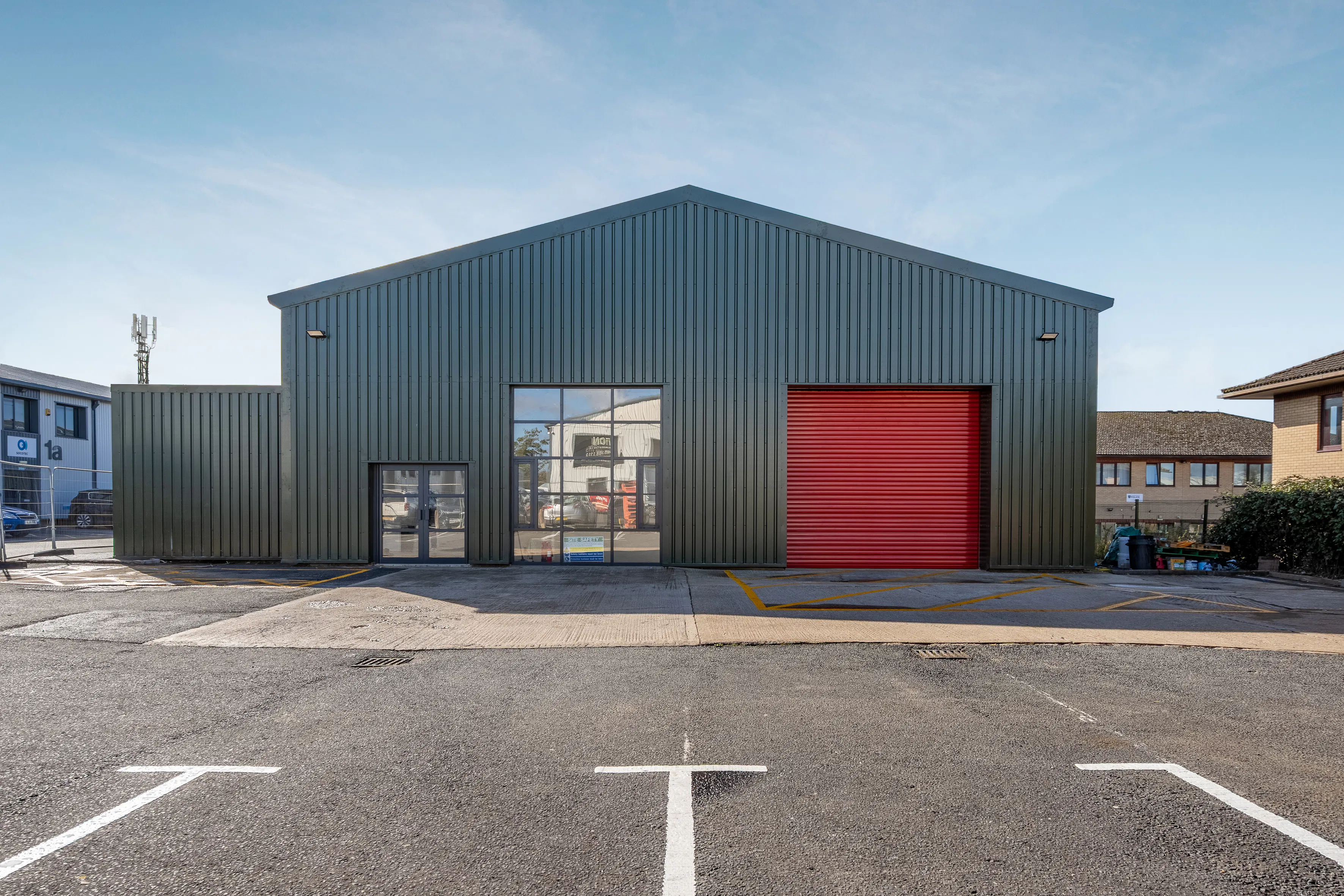 4 Jefferson Way, Thame, Industrial / Other / Retail To Let - 4 JEFFERSON WAY FRONT 2jpg.jpg