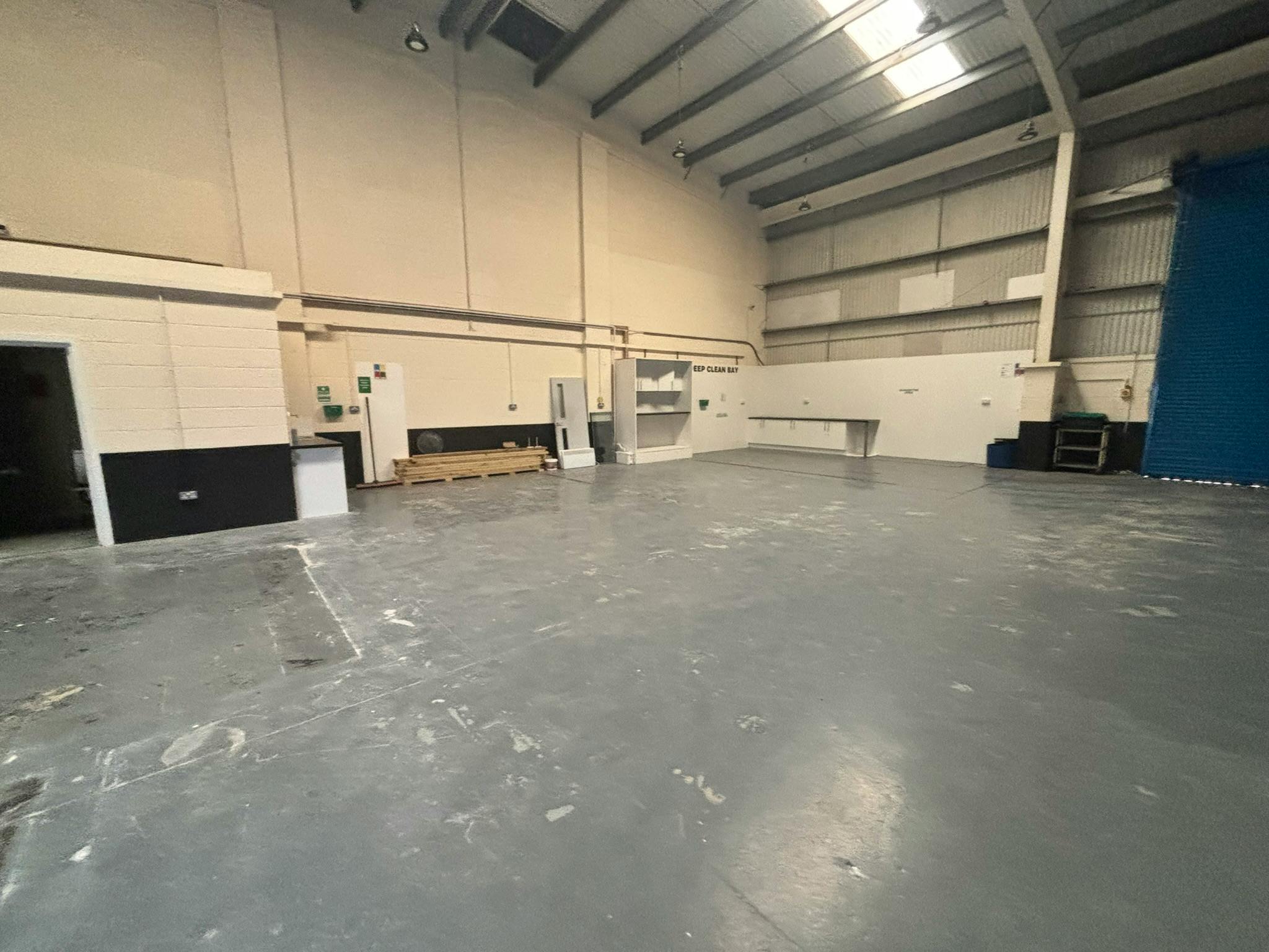 Industrial Unit in Portsmouth - photo 2