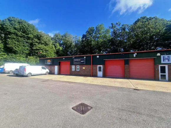 Unit 7 Fosters Business Park, Hook, Industrial To Let - 20260828_085414.jpg