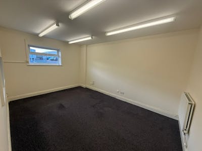 4 Victoria Court, Wickford, Industrial / Office To Let - WhatsApp Image 20251212 at 085508 2.jpeg