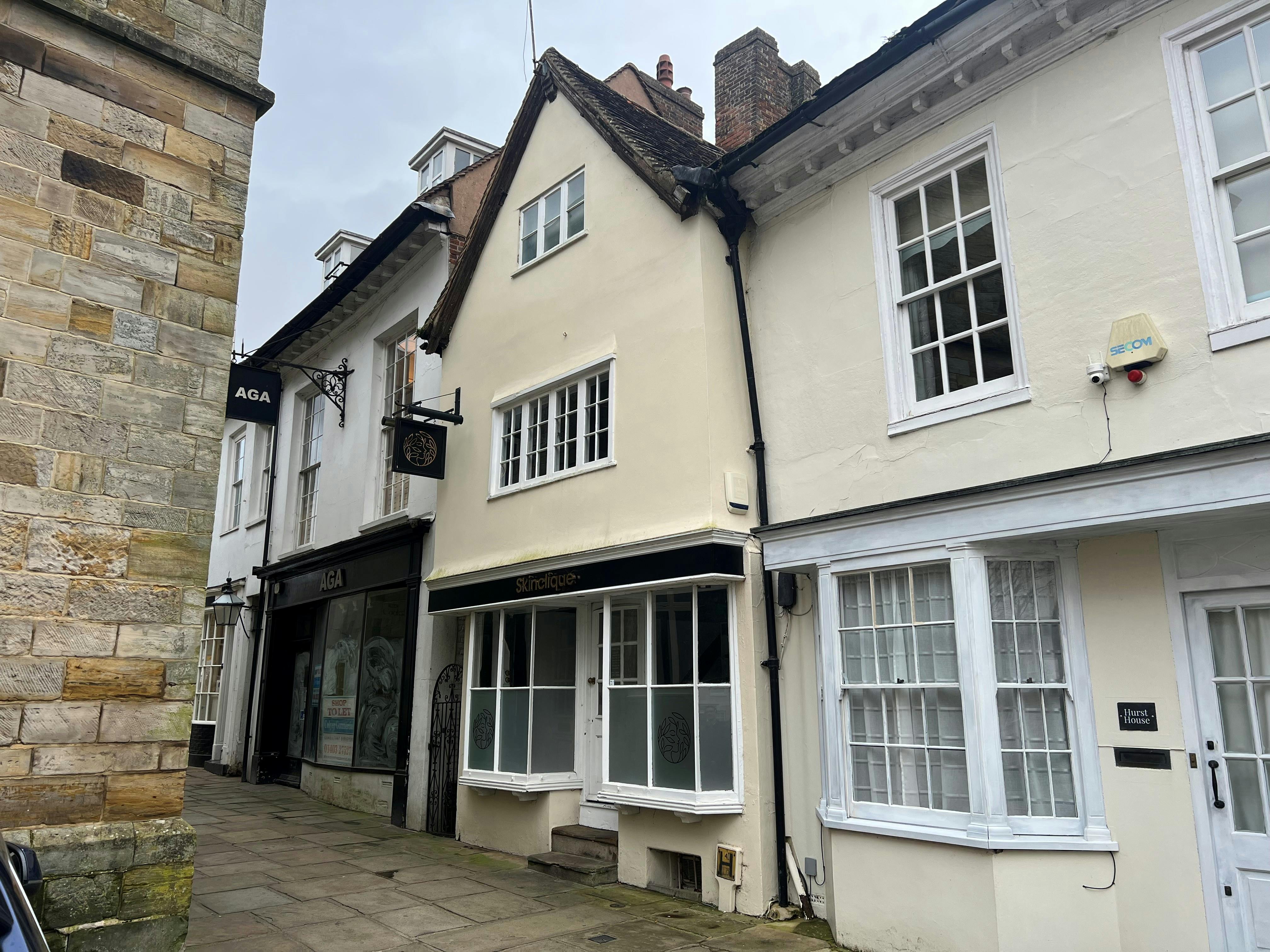 11 Market Square, Horsham, Retail To Let - 18.jpg