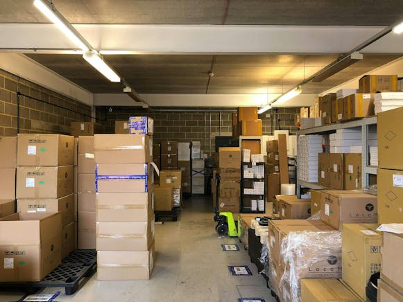 1 The Enterprise Centre, Farnham, Offices / Industrial / Warehouse To Let - 5cdaef9e2215308b4d27760bfbf4a9f9-160381911_837057647153920_3851965753840878246_n.jpg