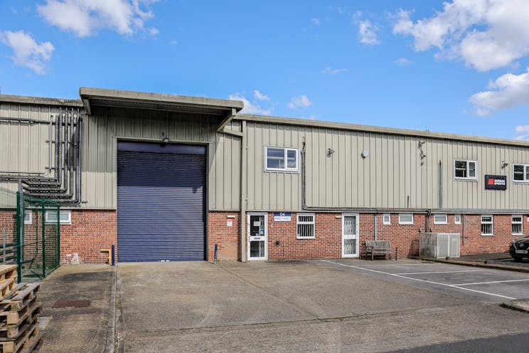 Unit D4, Sandown Industrial Estate, Esher, Warehouse & Industrial To Let - AWP_10431.jpg