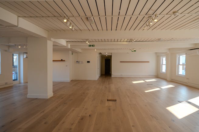 First floor office, 591-593 Kings Road, Fulham, Office To Let - DSC00121.jpg