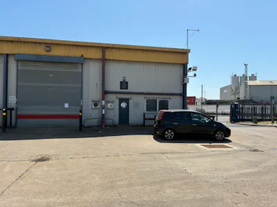 Unit 8, Buzzard Creek Industrial Estate, River Road, Barking, Industrial / Warehouse To Let - 96f659cc-c1d8-4146-be16-f7fea5fc9ae9.jpeg