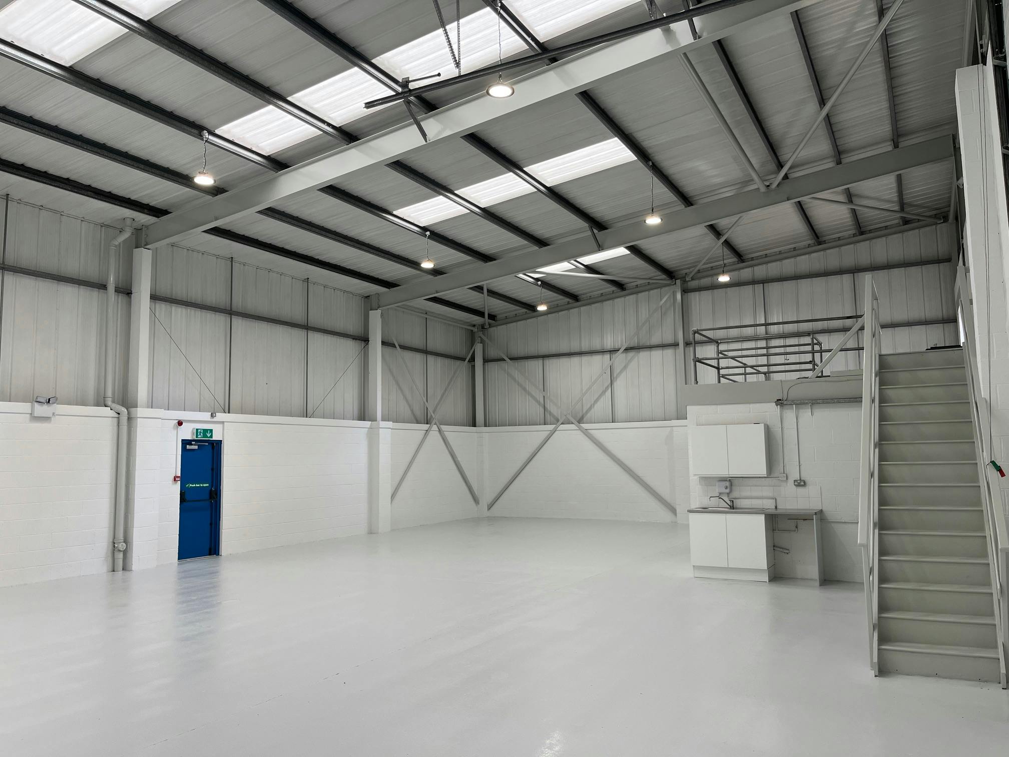 Unit 5 Aintree Court, National Road, Leeds, LS10 1TD