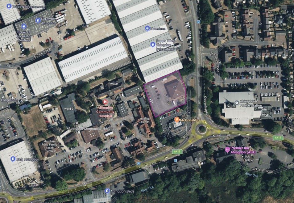 Industrial Unit in Former British Red Cross Facility - photo 2