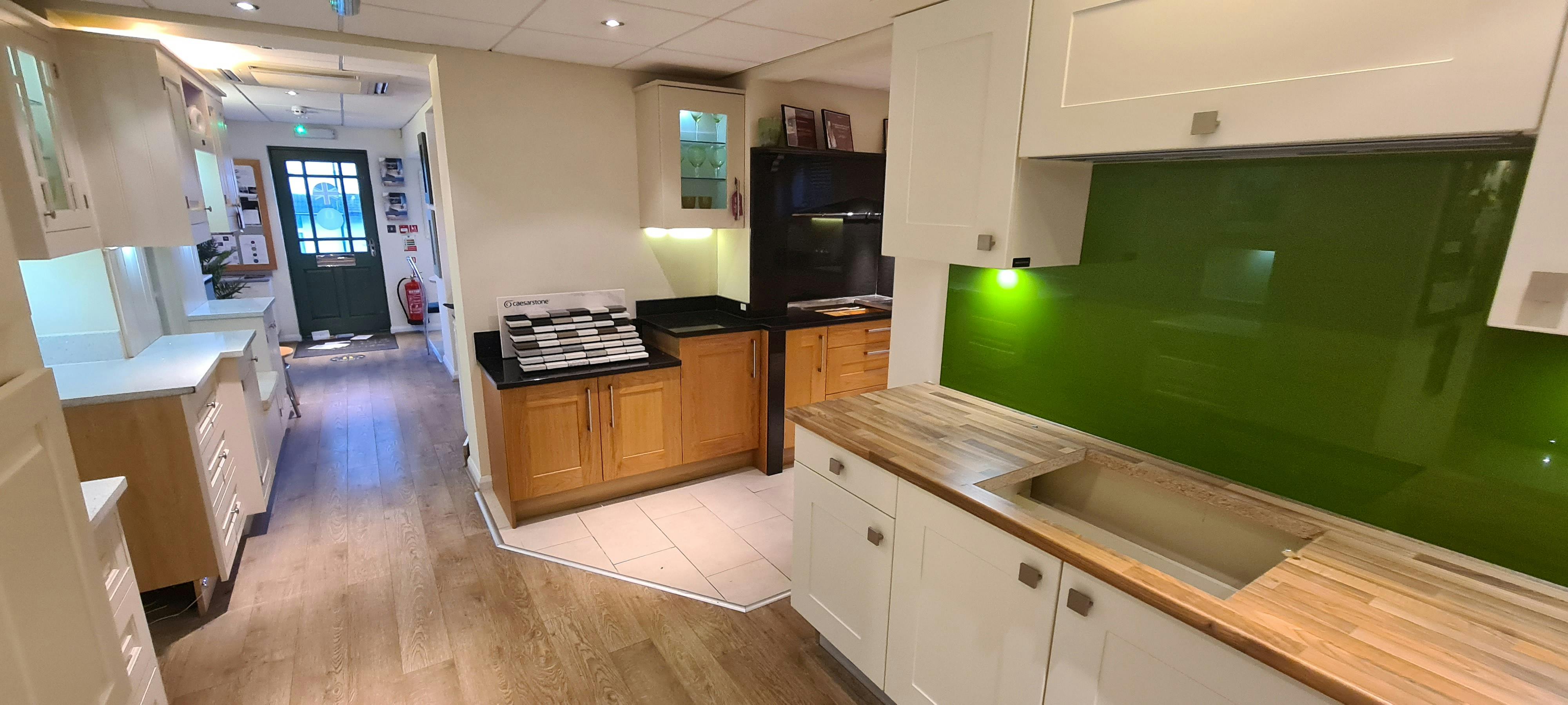 Retail/Shop in Basingstoke - photo 3