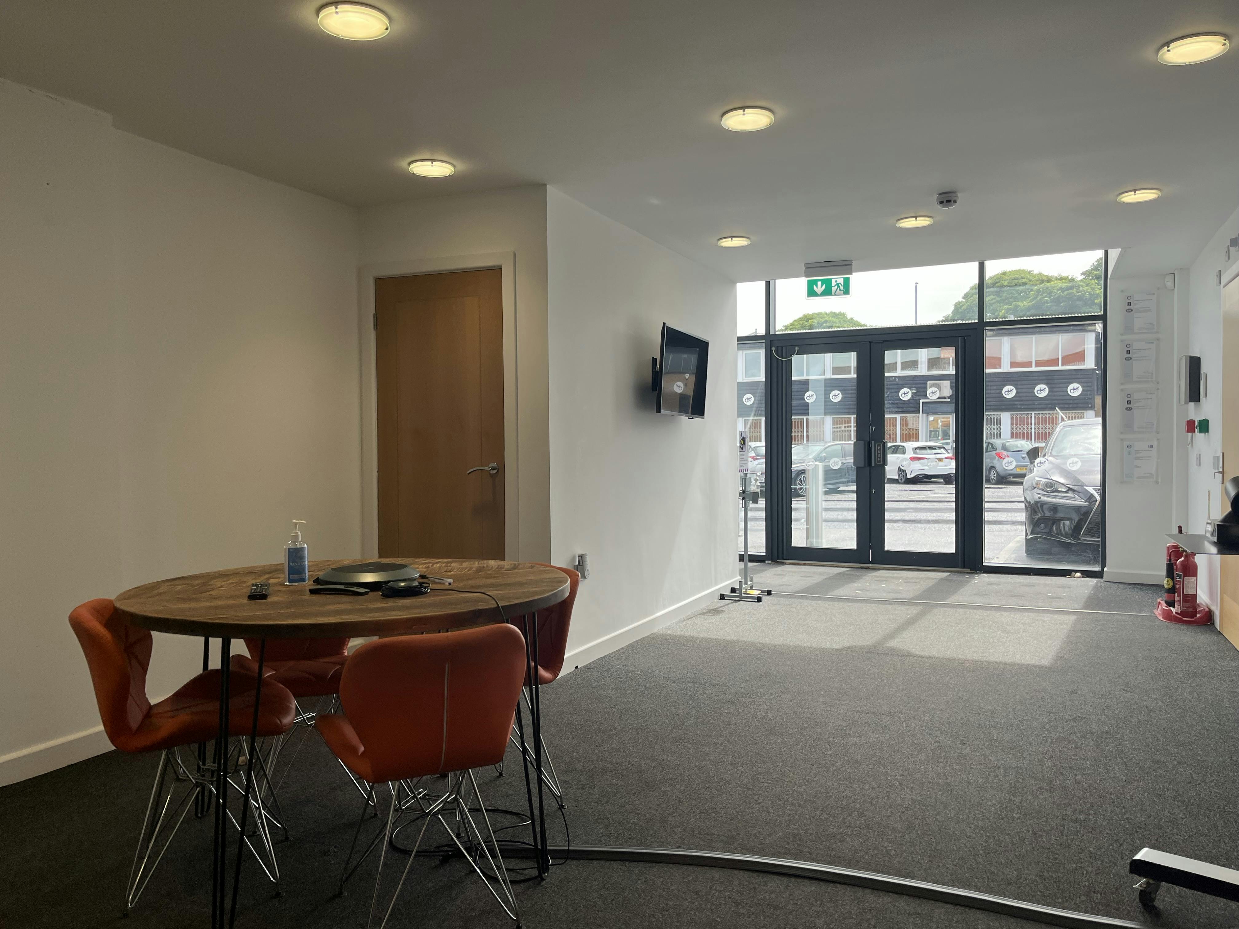 Fairbank House, 5-7 Moorfield Close, Leeds, Office To Let - IMG_5571.JPG