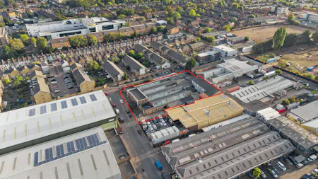 31 Commercial Road, London, Industrial To Let - N2dg9__g.jpeg