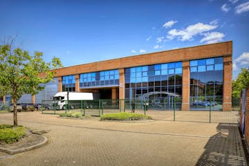 8 The Sterling Centre, Bracknell, Industrial / Warehouse To Let - 8Sterling1.jpg