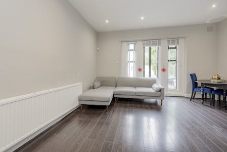 113 Clarendon Road, London, High Street Retail For Sale - 113 clarendon rd5091.jpg