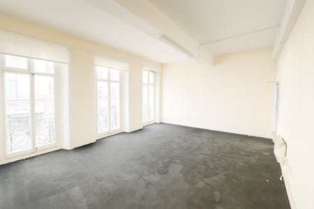First Floor Office, 36 Parade, Leamington Spa, Office / Other To Let - Refined interior 2.jpg