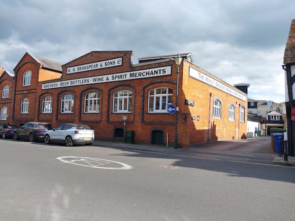 21 Old Brewery Lane, Henley-on-Thames, Offices To Let / For Sale - 1000025796.jpg