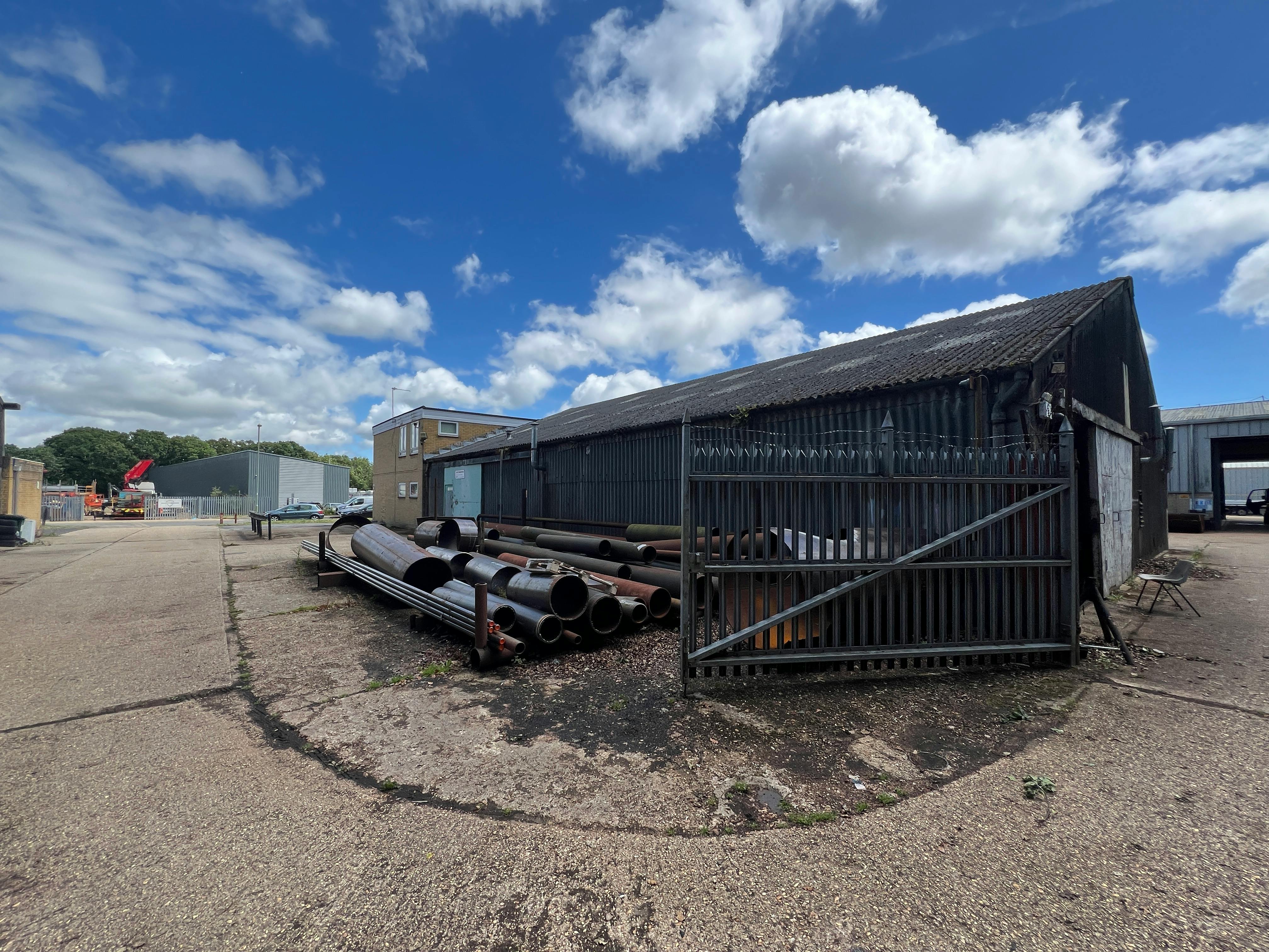 Industrial Unit in Southampton - photo 2